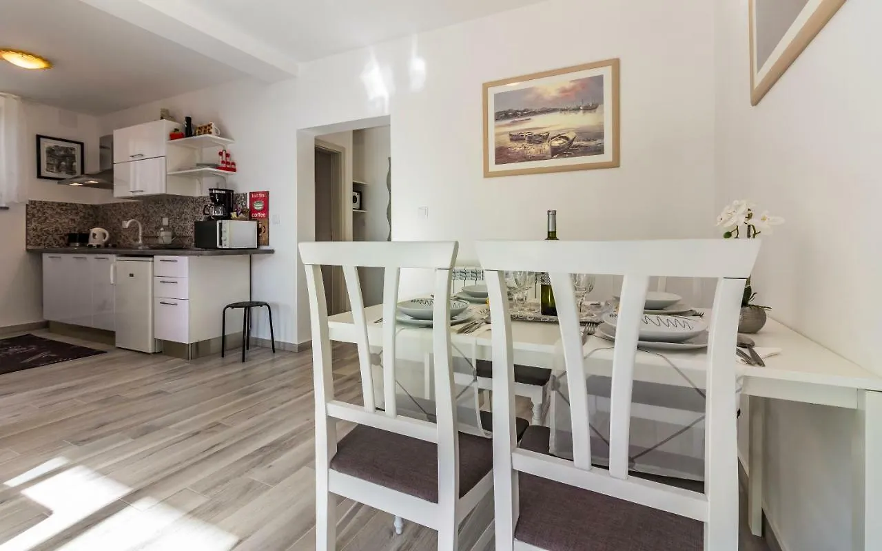 Apartment Mika Pula Kroatien